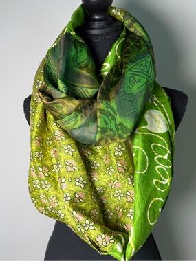 Guru Silk Patchwork Wrap Scarf Green Batik Tropical Print Boho Festival Sarong